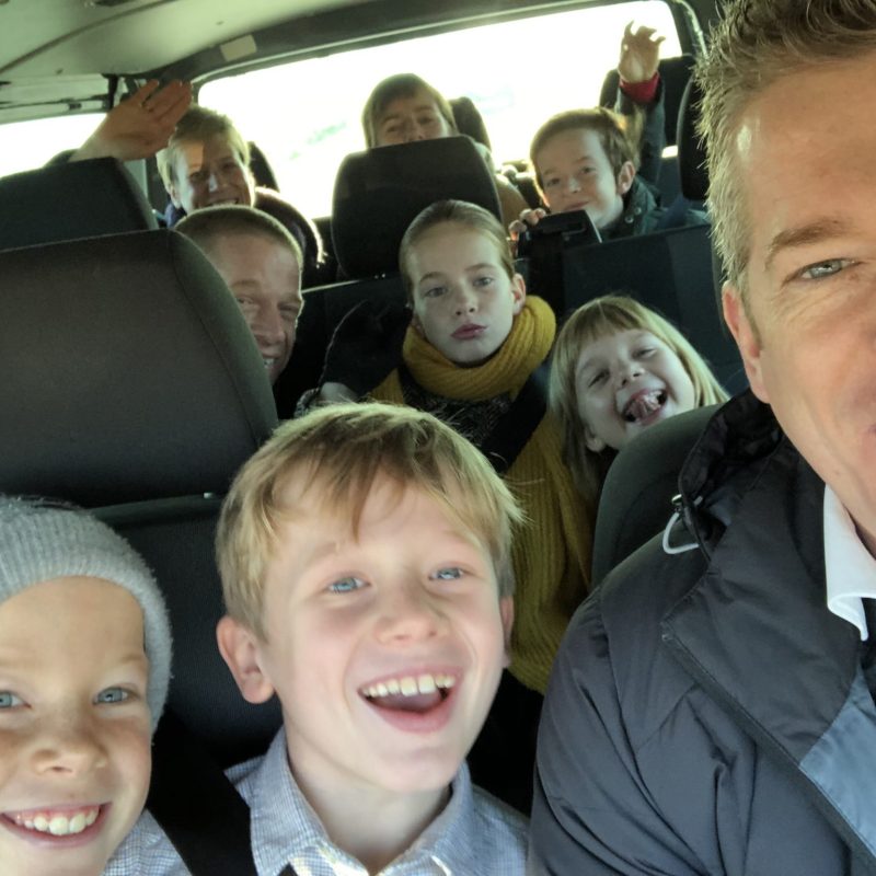 Huur Volkswagen Caravelle - vanrent.be